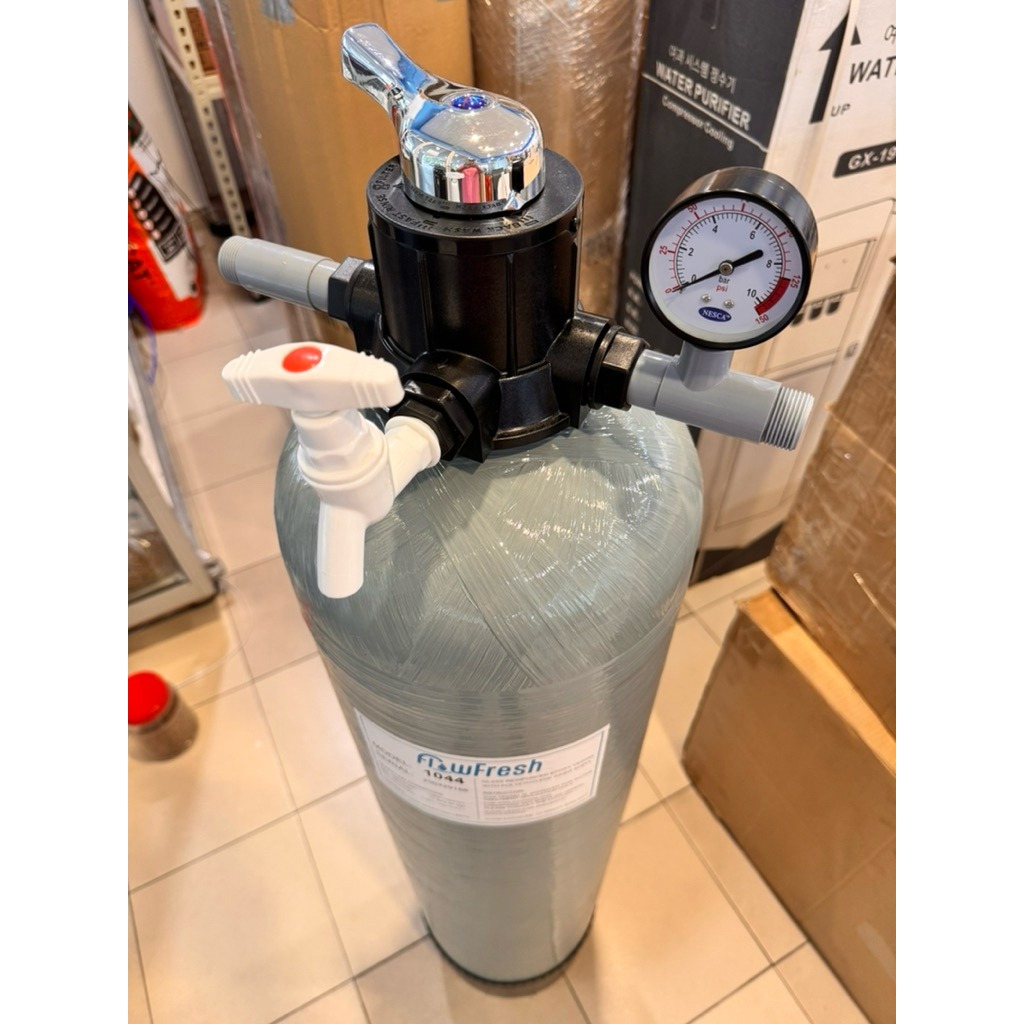 Flowfresh High Pressure Quality 150 PSI FRP 1044 Outdoor Filter - Image 5